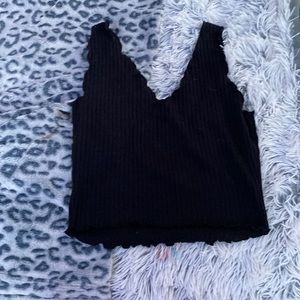 black crop tank